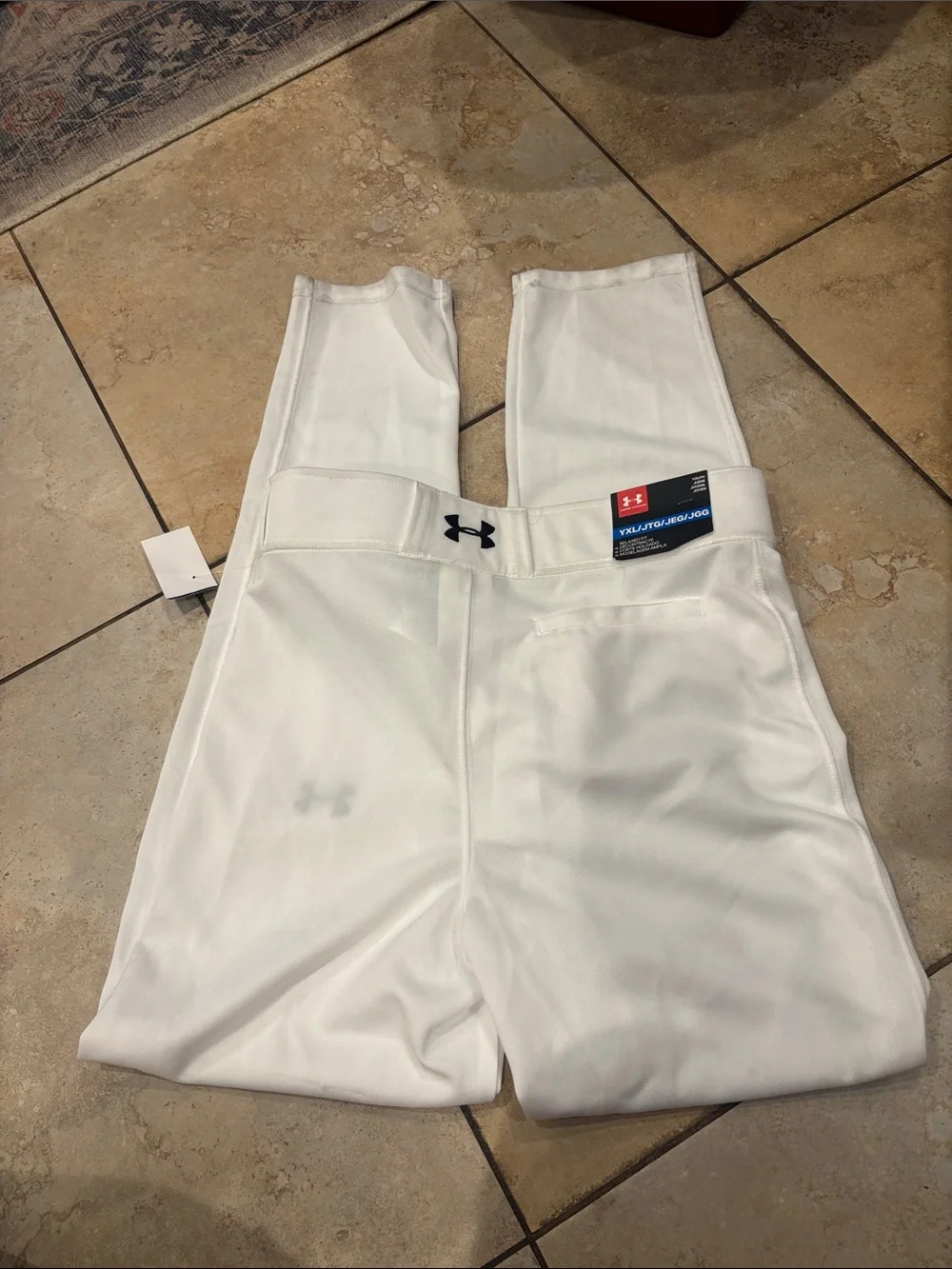NEW Under Armour kids  White Athletic Baseball Pants with Black Logo size YXL